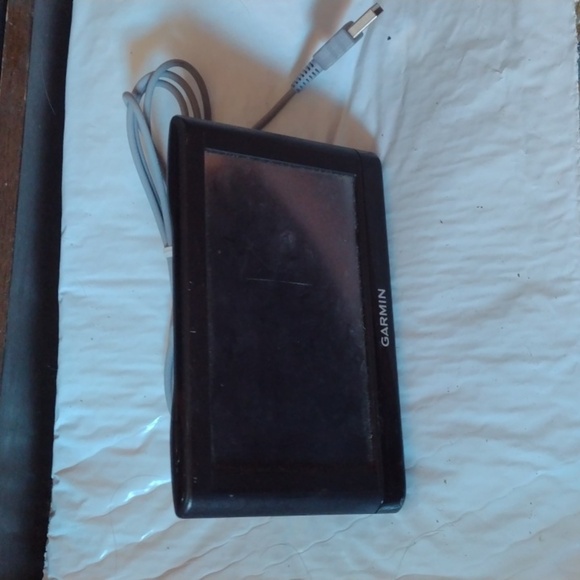 Garmin GPS - Picture 1 of 2